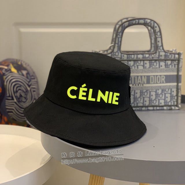 CELINE新品女士帽子 賽琳立體彩虹字母炫彩系列漁夫帽  mm1622